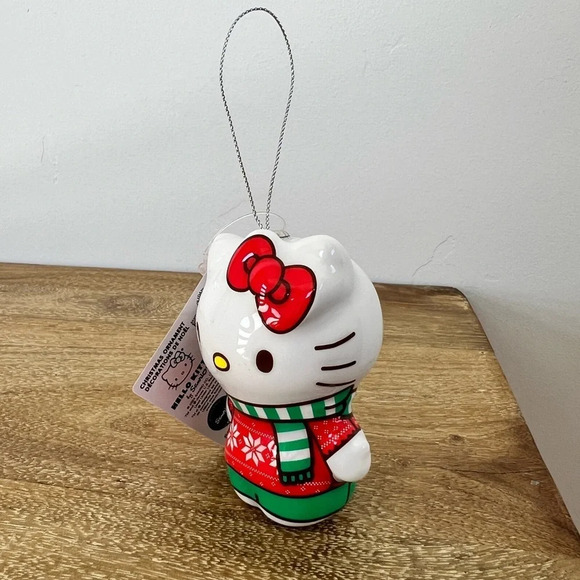 Christmas Hello Kitty Decoupage Ornament NWT - Picture 3 of 5